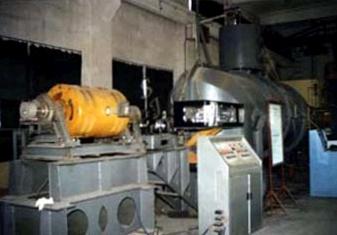 20211215_022404_743.jpg 圖7:船舶流體力學實驗室的空泡水筒_副本.jpg